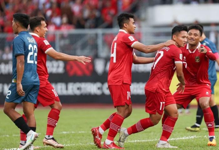 Brunei vs Indonesia: Làm giàu không khó