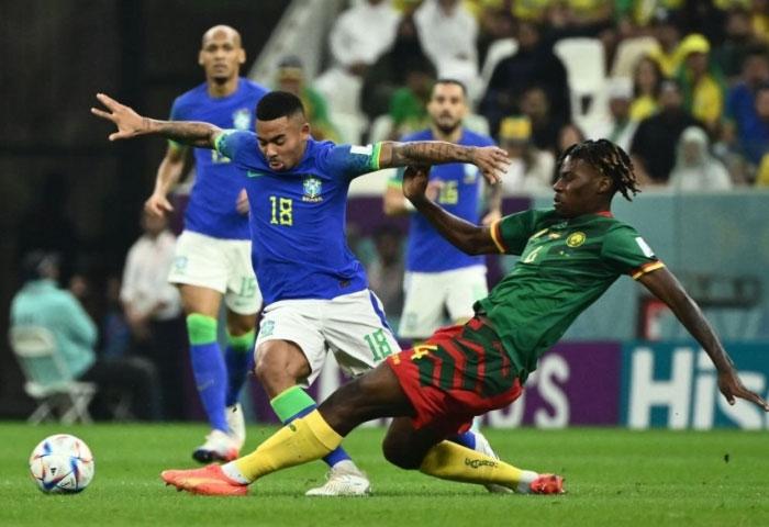 Cameroon vs Brazil: Điệu nhảy cuồng nhiệt cuốn phăng sổ đỏ